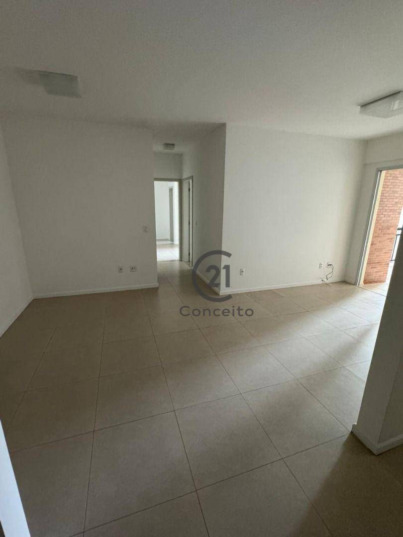 Apartamento à venda com 2 quartos, 75m² - Foto 17