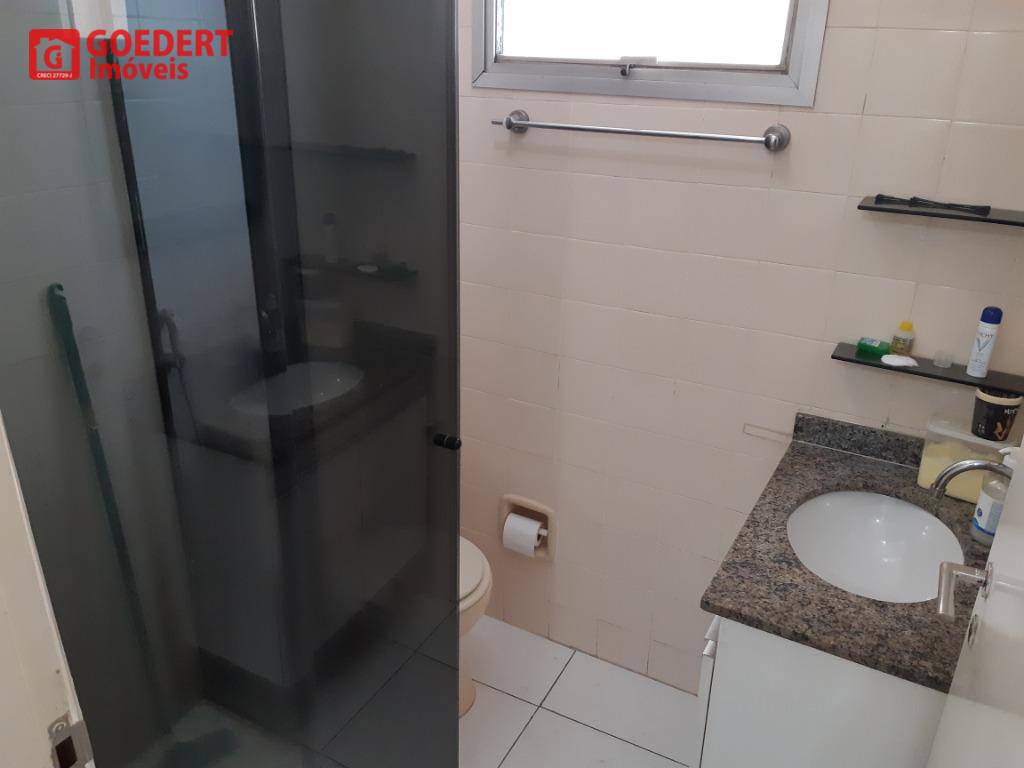 Apartamento à venda com 2 quartos, 68m² - Foto 14