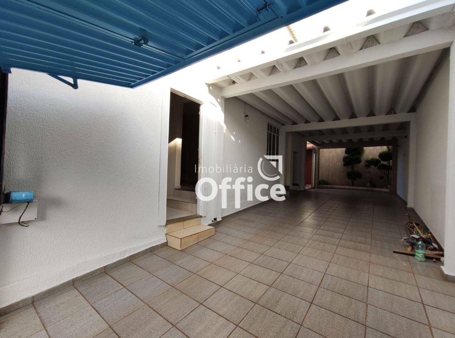 Sobrado à venda com 3 quartos, 170m² - Foto 2