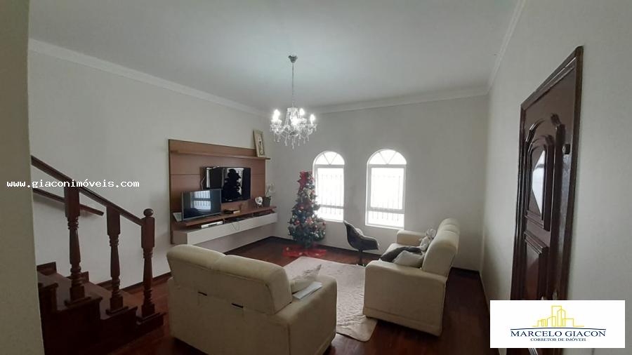 Sobrado à venda com 2 quartos, 193m² - Foto 4