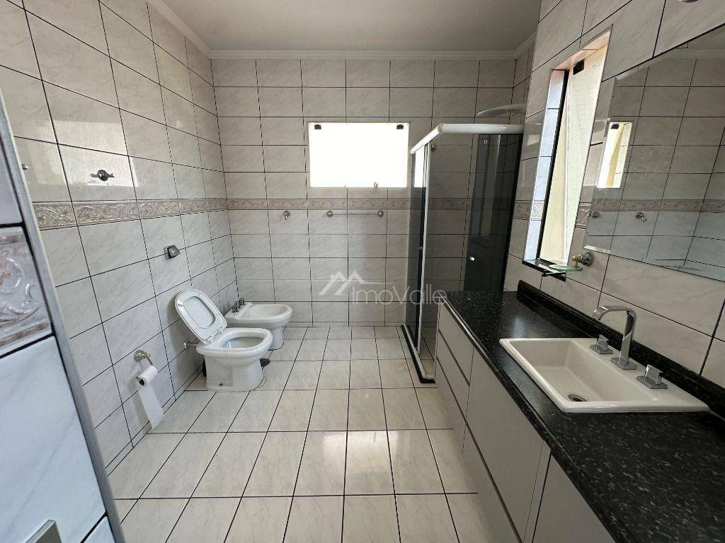 Casa de Condomínio à venda e aluguel com 4 quartos, 220m² - Foto 24