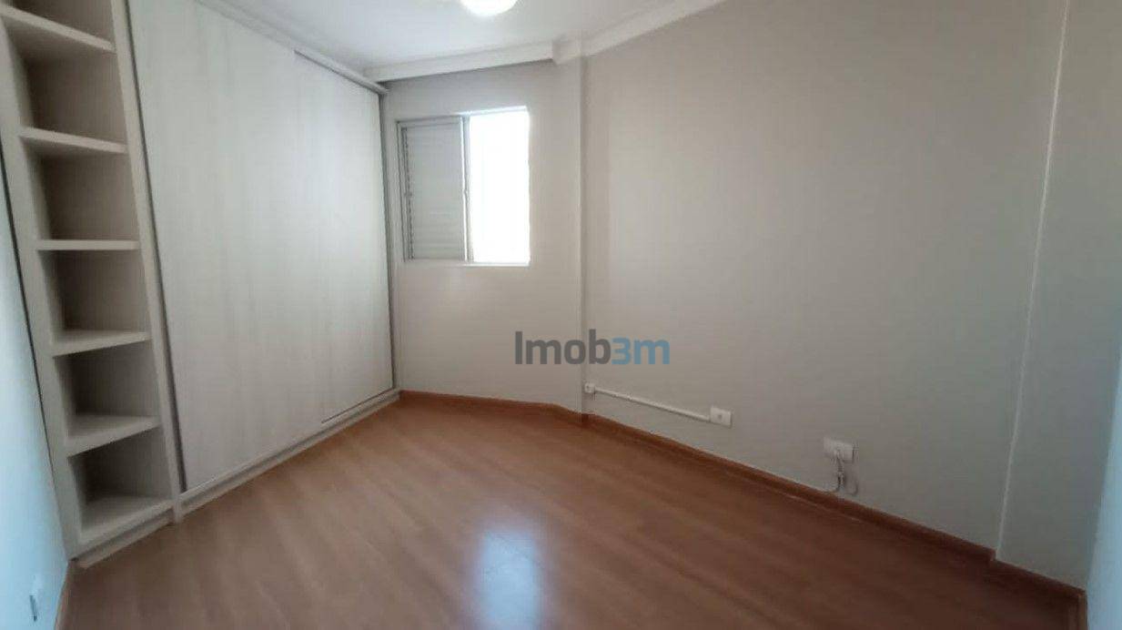 Apartamento para alugar com 3 quartos, 91m² - Foto 7