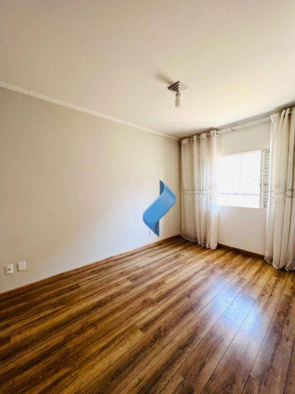 Casa à venda com 4 quartos, 412m² - Foto 12