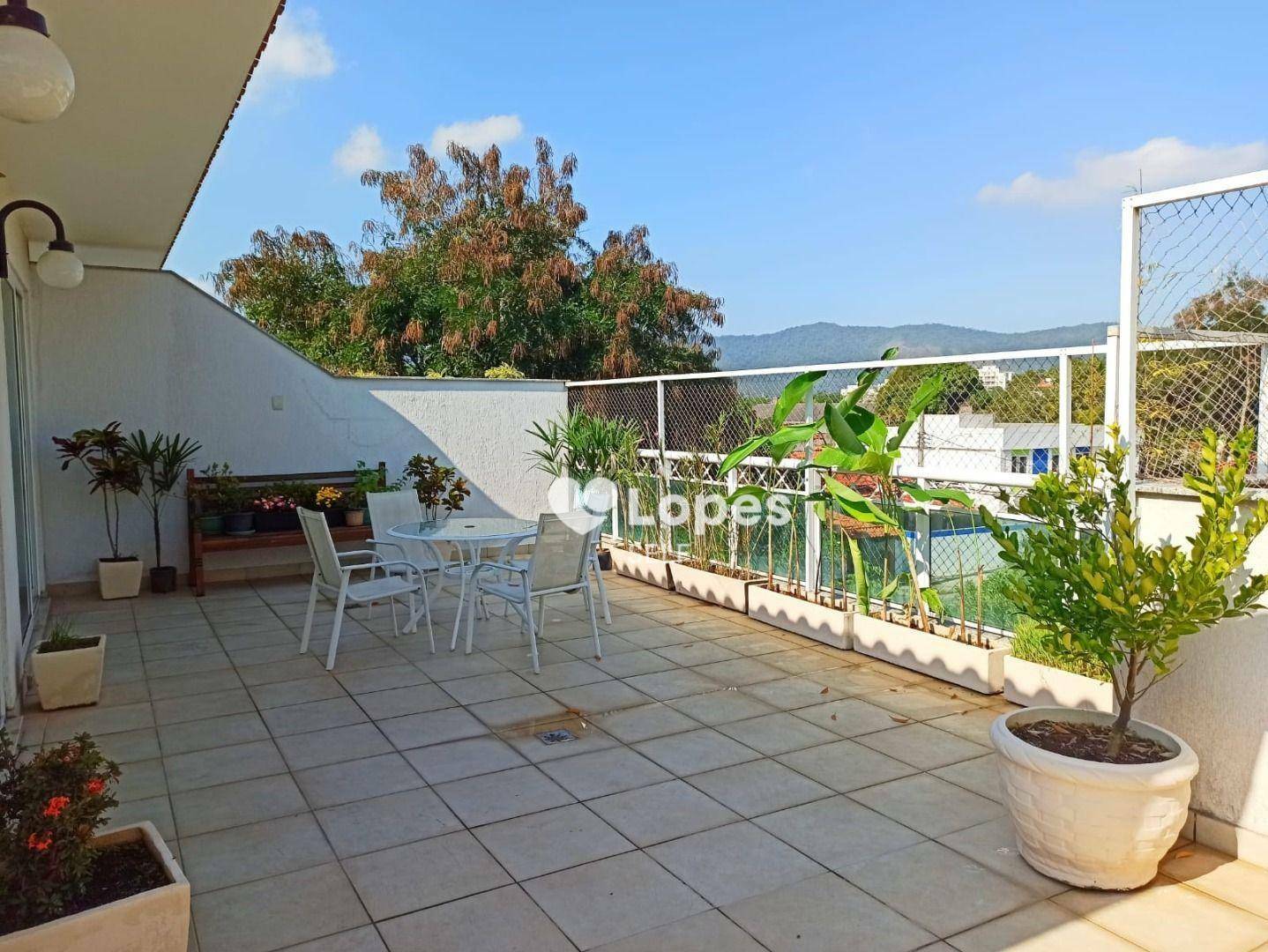 Cobertura, 3 quartos, 216 m² - Foto 1