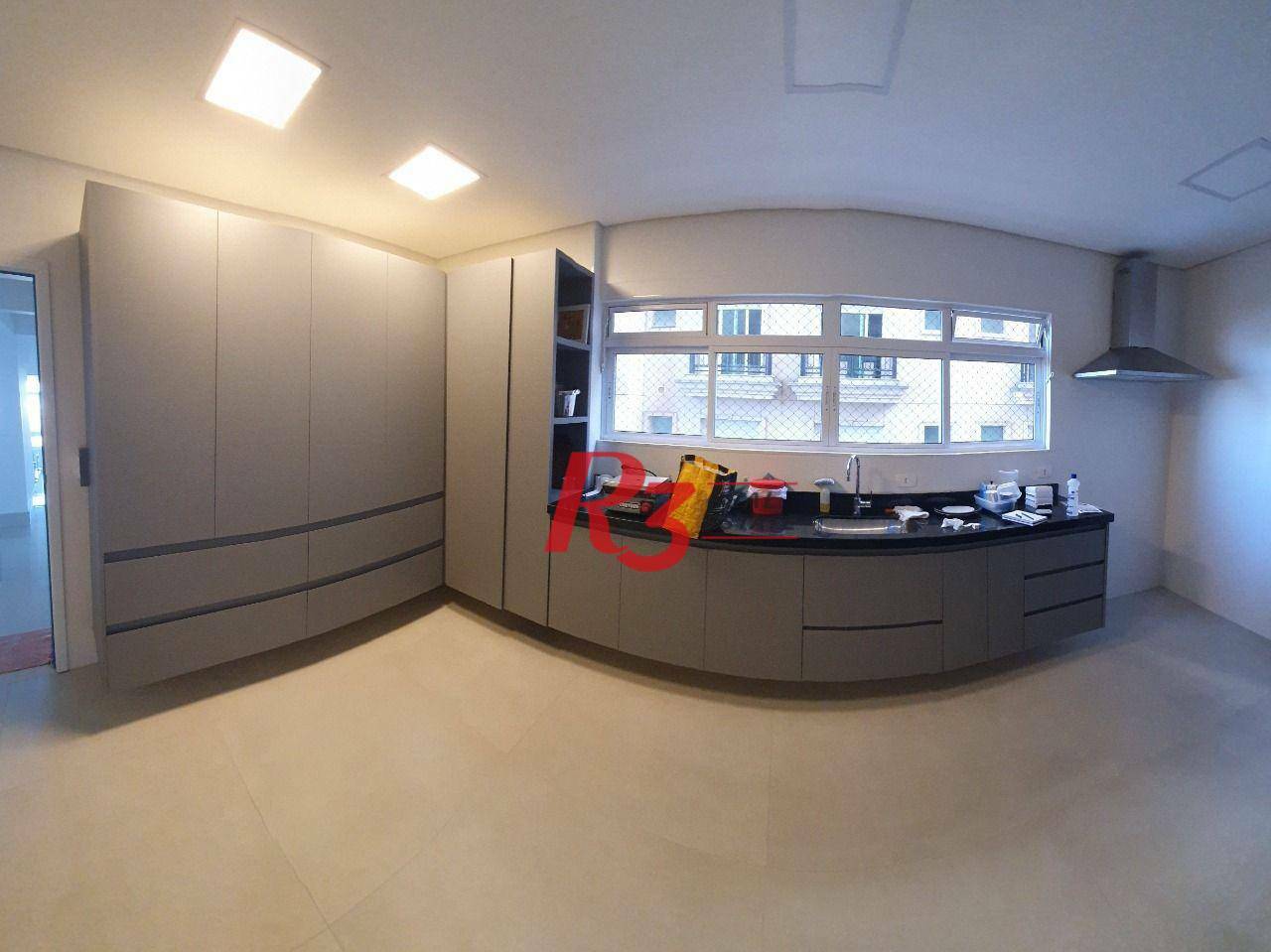 Apartamento para alugar com 4 quartos, 225m² - Foto 13