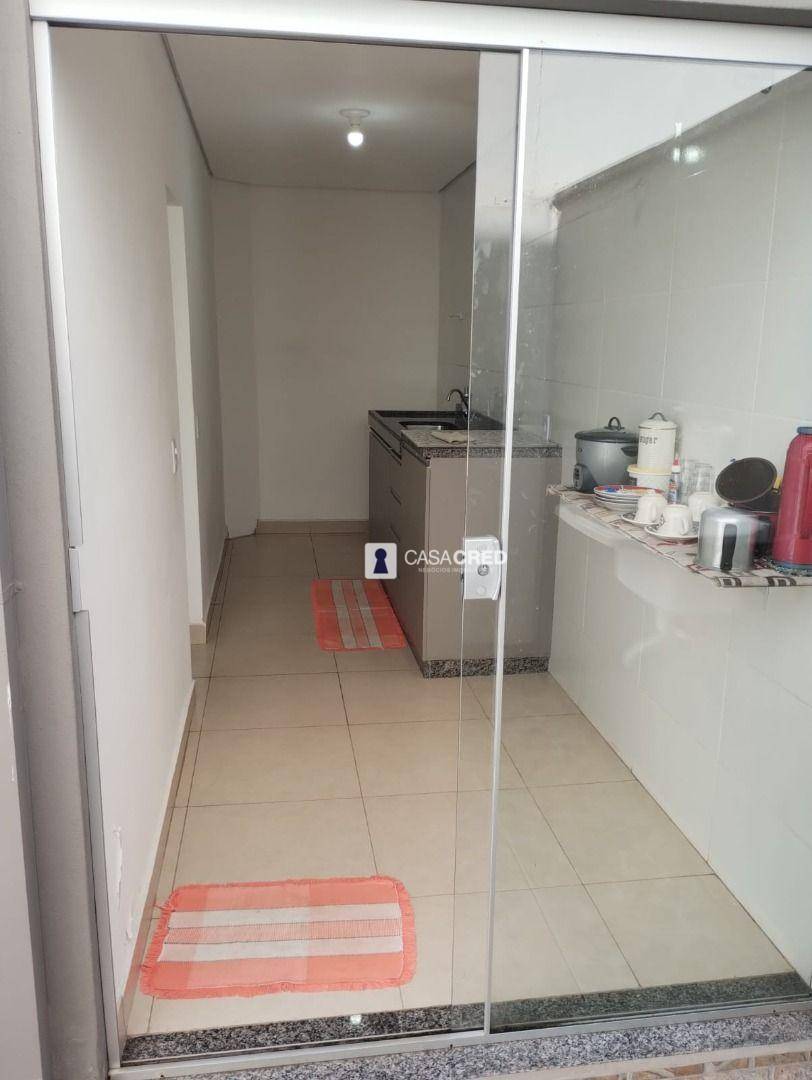 Apartamento à venda com 2 quartos, 67m² - Foto 3