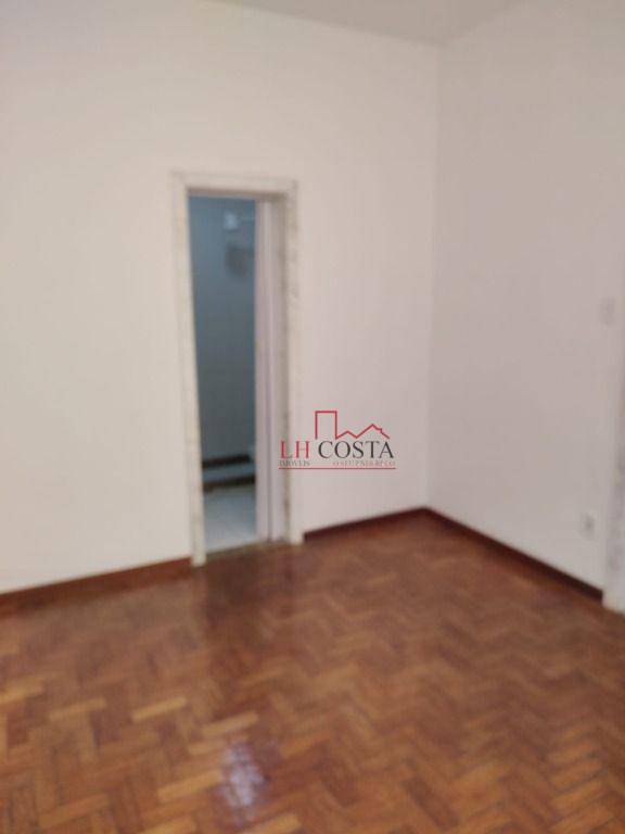 Apartamento à venda com 1 quarto, 40m² - Foto 11