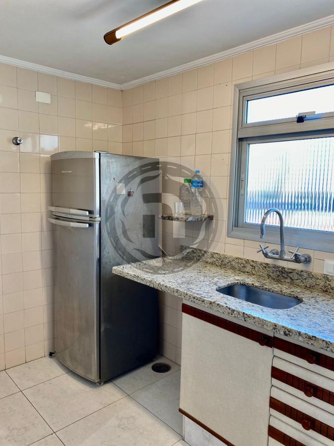 Apartamento à venda com 3 quartos, 200m² - Foto 8