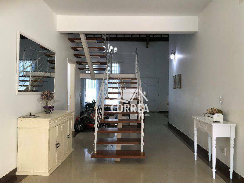 Casa à venda com 4 quartos, 366m² - Foto 13