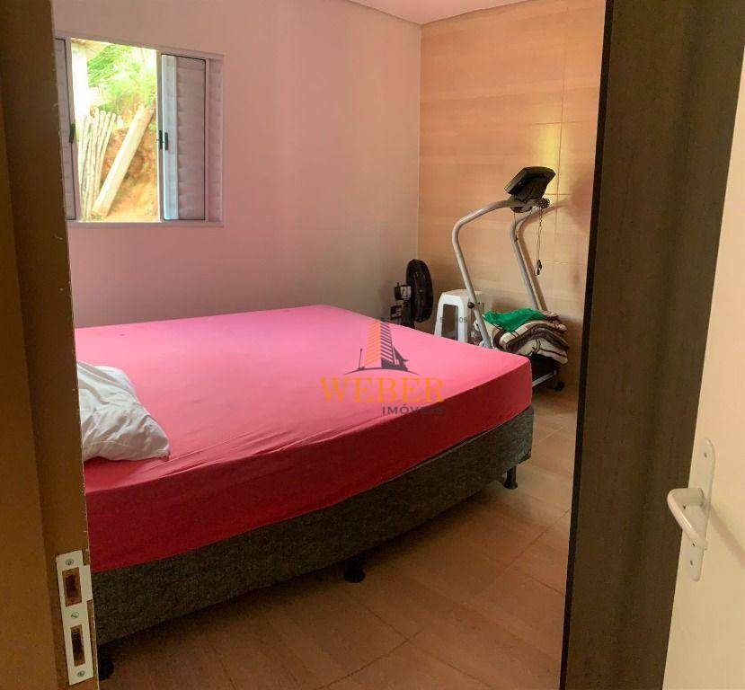 Casa à venda com 3 quartos, 150m² - Foto 4