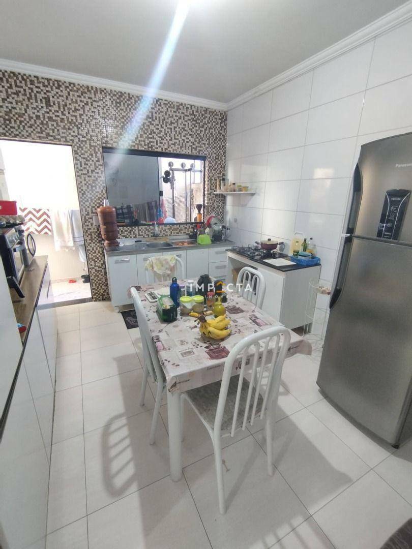 Apartamento à venda com 2 quartos, 75m² - Foto 3