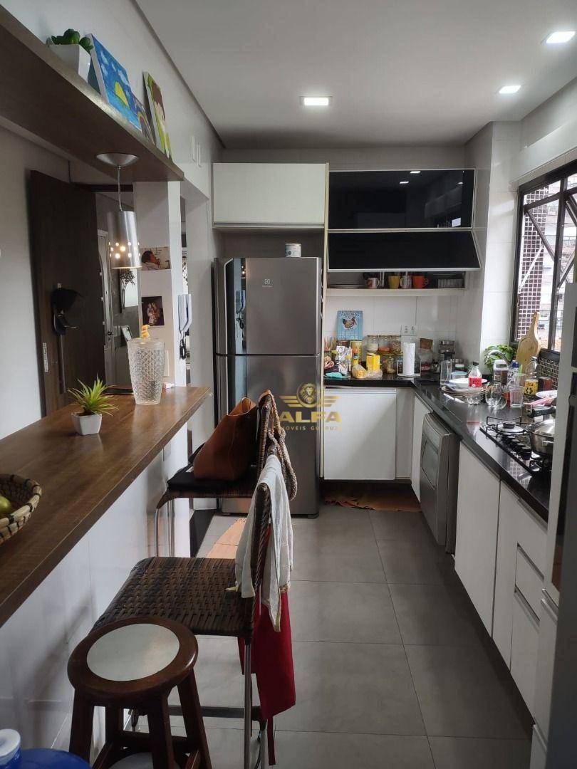 Apartamento à venda com 3 quartos, 100m² - Foto 6