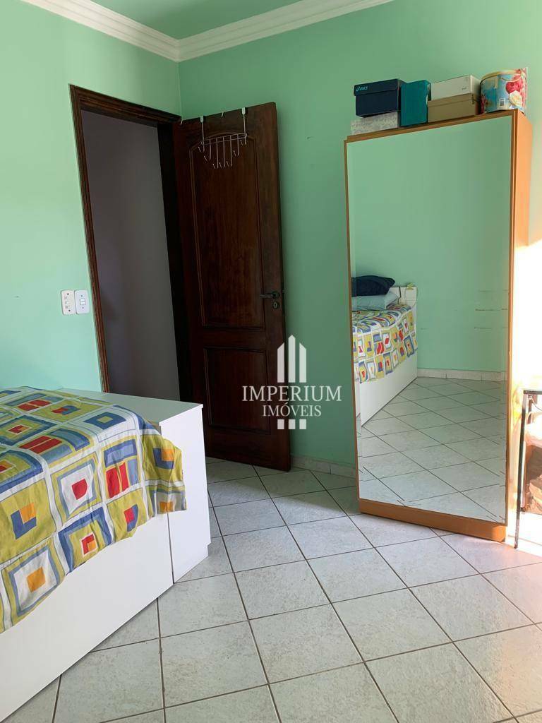 Sobrado à venda com 3 quartos, 200m² - Foto 12