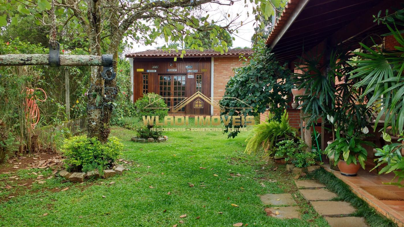 Casa de Condomínio à venda com 4 quartos, 320m² - Foto 2