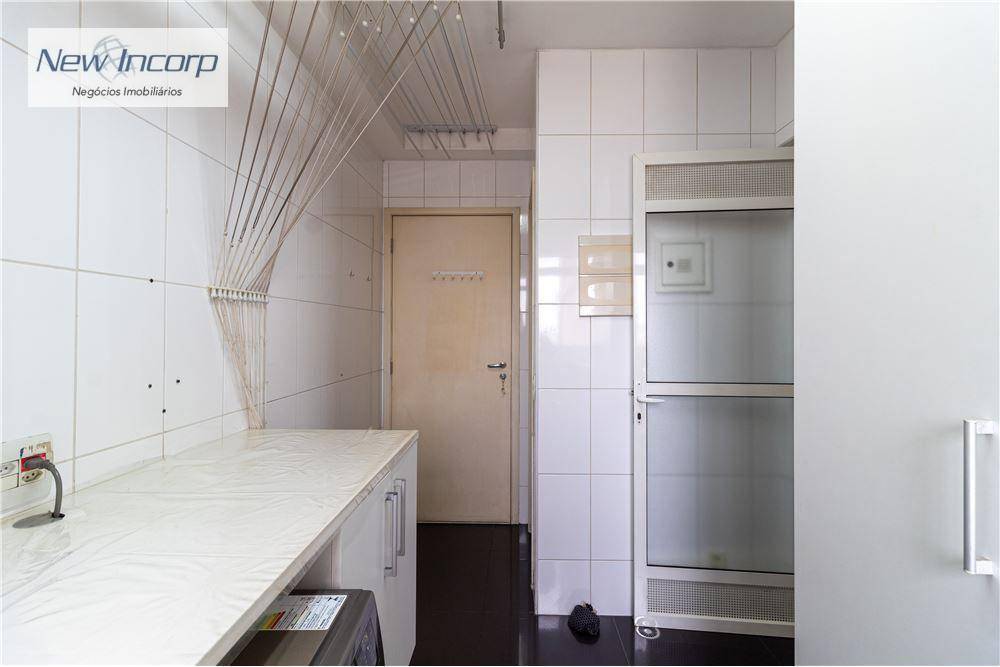 Apartamento à venda com 3 quartos, 135m² - Foto 25