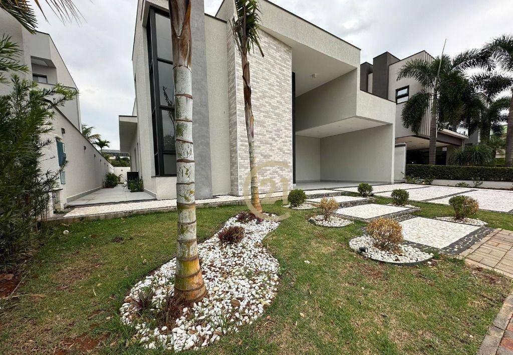 Casa de Condomínio à venda com 3 quartos, 261m² - Foto 1