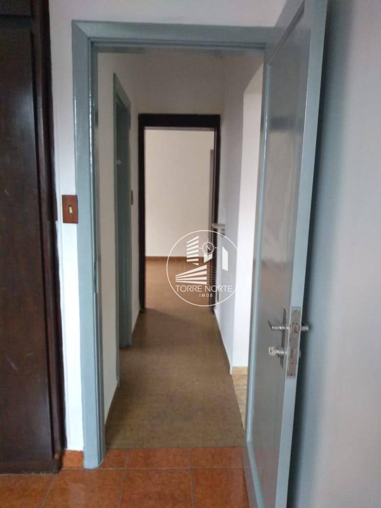 Casa à venda com 3 quartos, 190m² - Foto 15