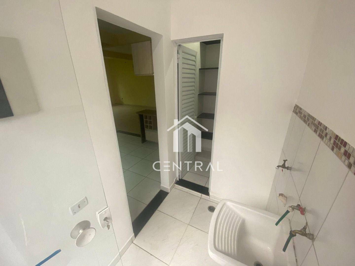 Casa de Condomínio para alugar com 3 quartos, 180m² - Foto 29