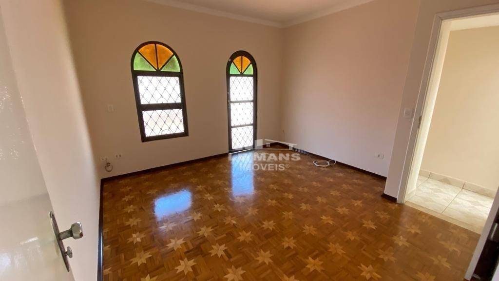 Casa à venda com 2 quartos, 94m² - Foto 2