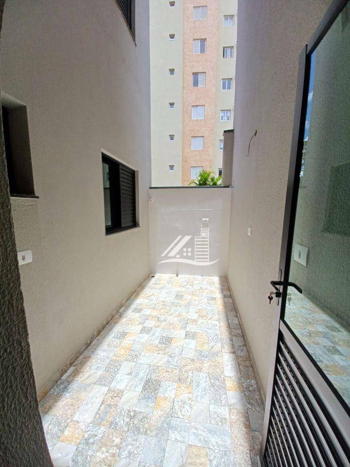 Apartamento à venda com 2 quartos, 70m² - Foto 3