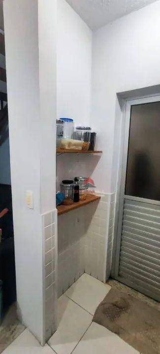 Casa à venda com 2 quartos, 75m² - Foto 12