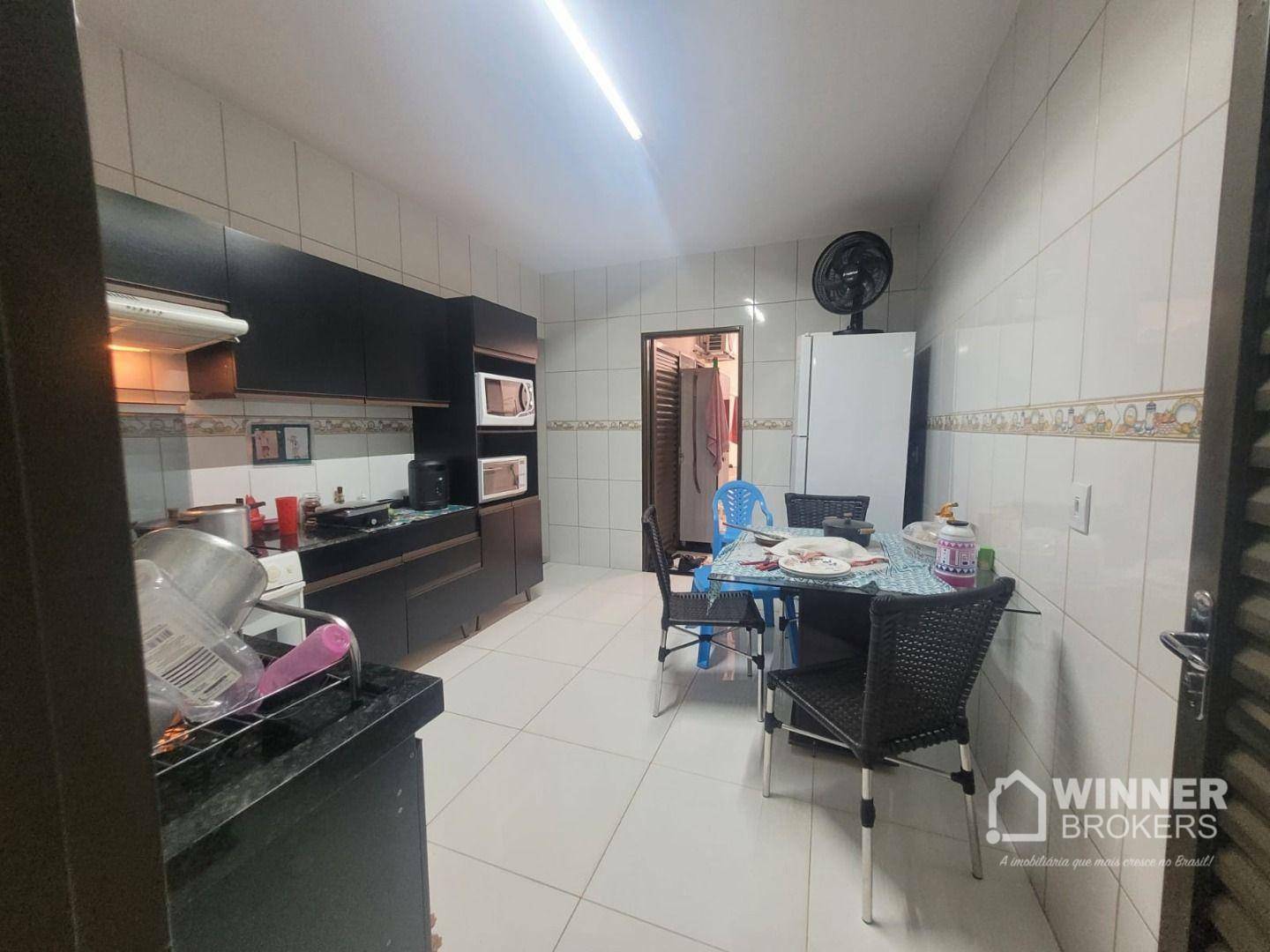 Casa à venda com 3 quartos, 100m² - Foto 11