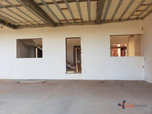 Sobrado à venda com 3 quartos, 440m² - Foto 2