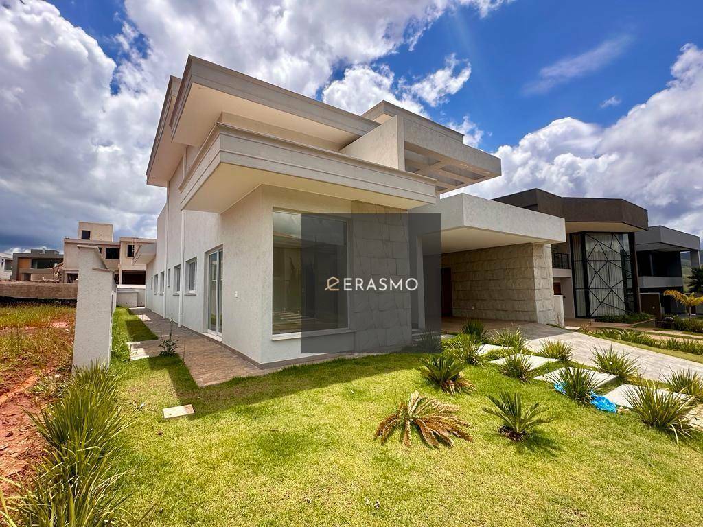 Casa de Condomínio à venda com 4 quartos, 300m² - Foto 1