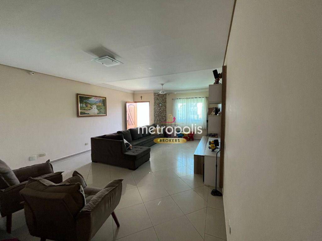 Sobrado à venda com 3 quartos, 239m² - Foto 2