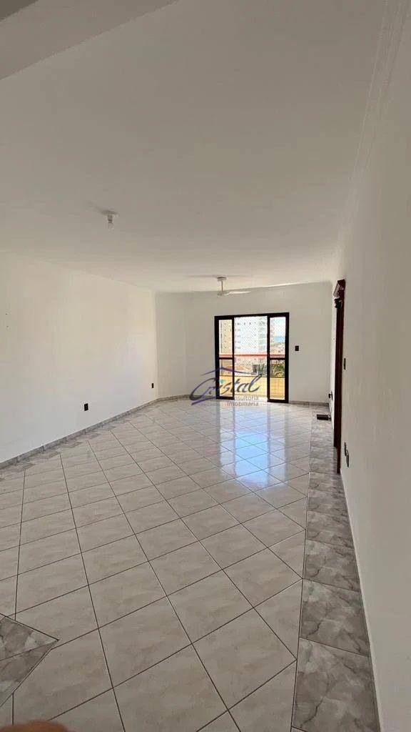 Apartamento à venda com 3 quartos, 130m² - Foto 3