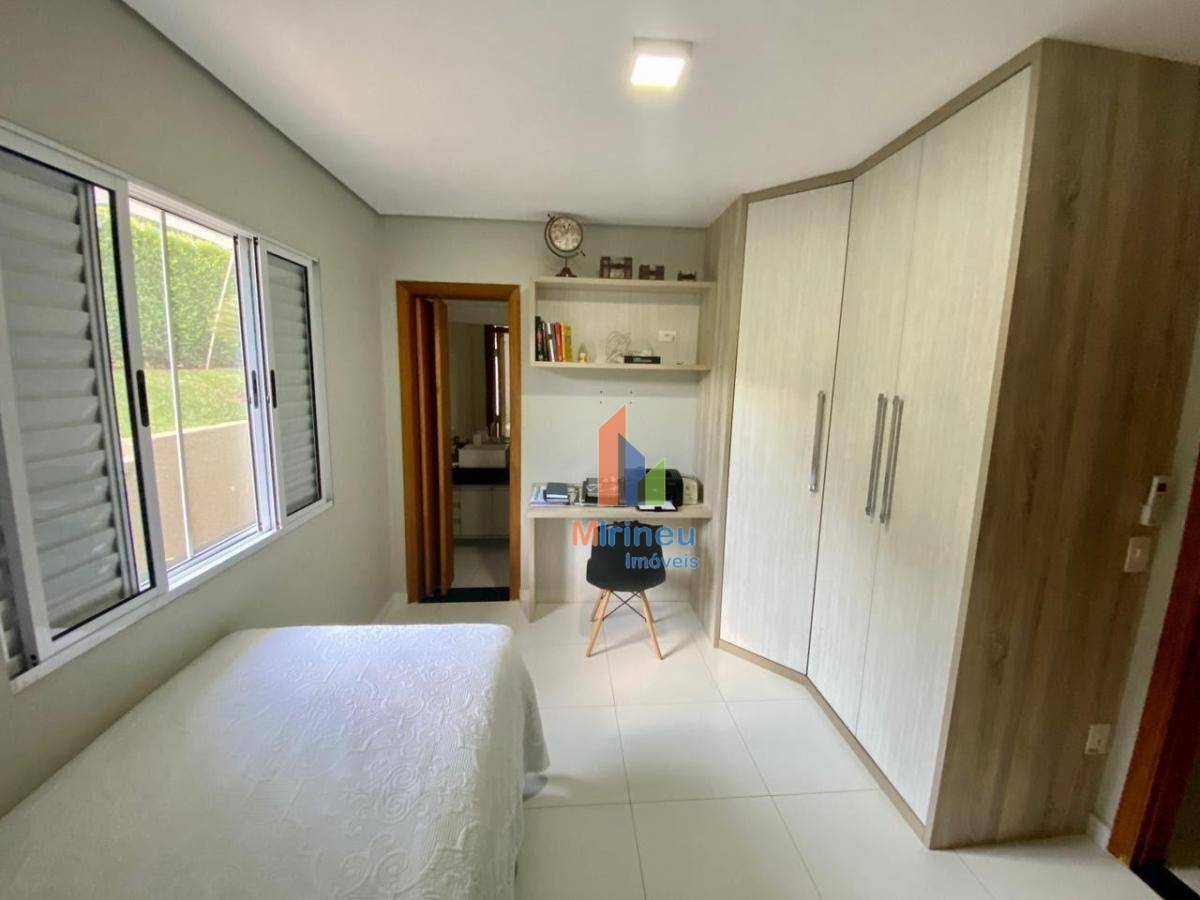 Casa de Condomínio à venda com 3 quartos, 300m² - Foto 31