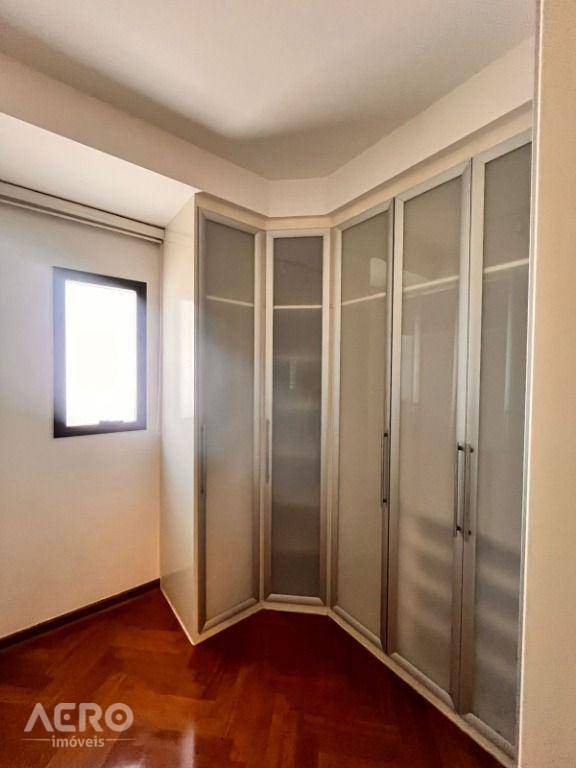 Apartamento para alugar com 4 quartos, 412m² - Foto 16