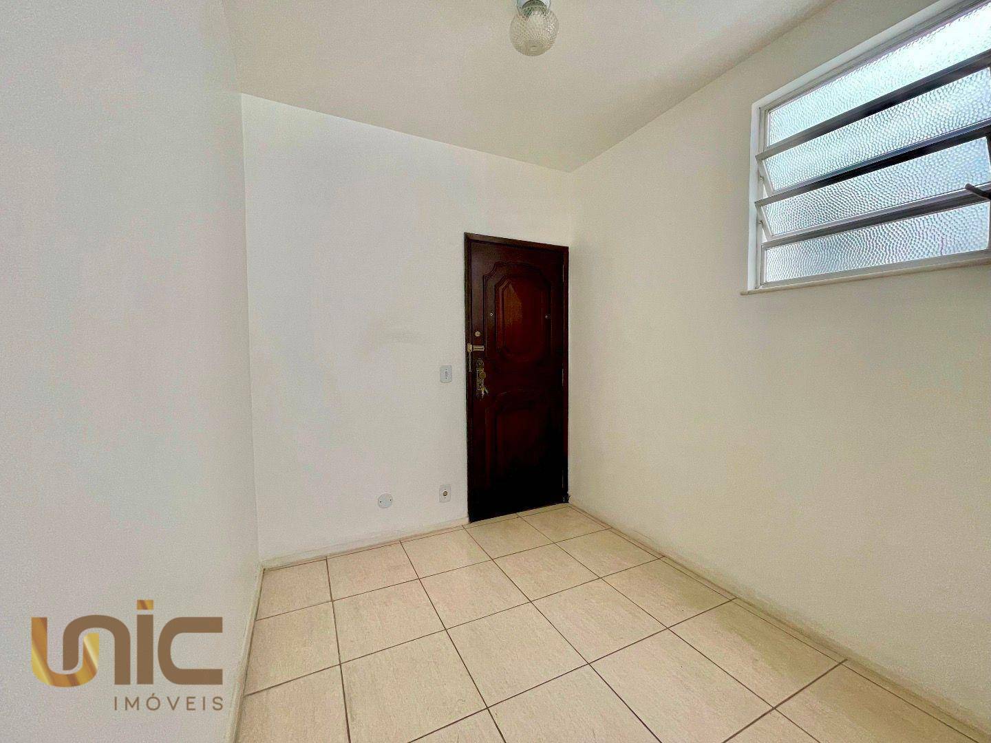 Apartamento à venda com 2 quartos, 60m² - Foto 4