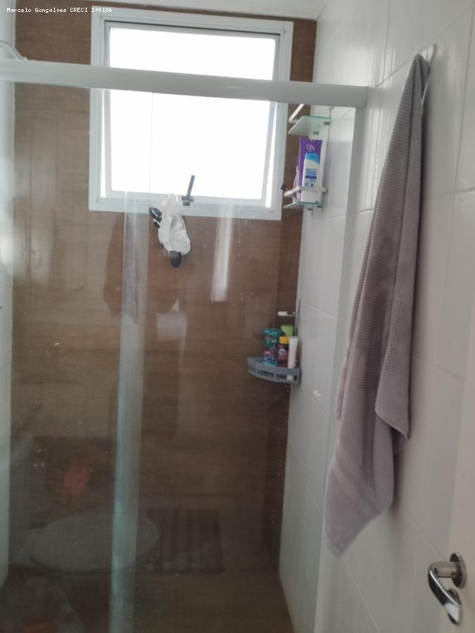 Apartamento à venda com 2 quartos, 70m² - Foto 27