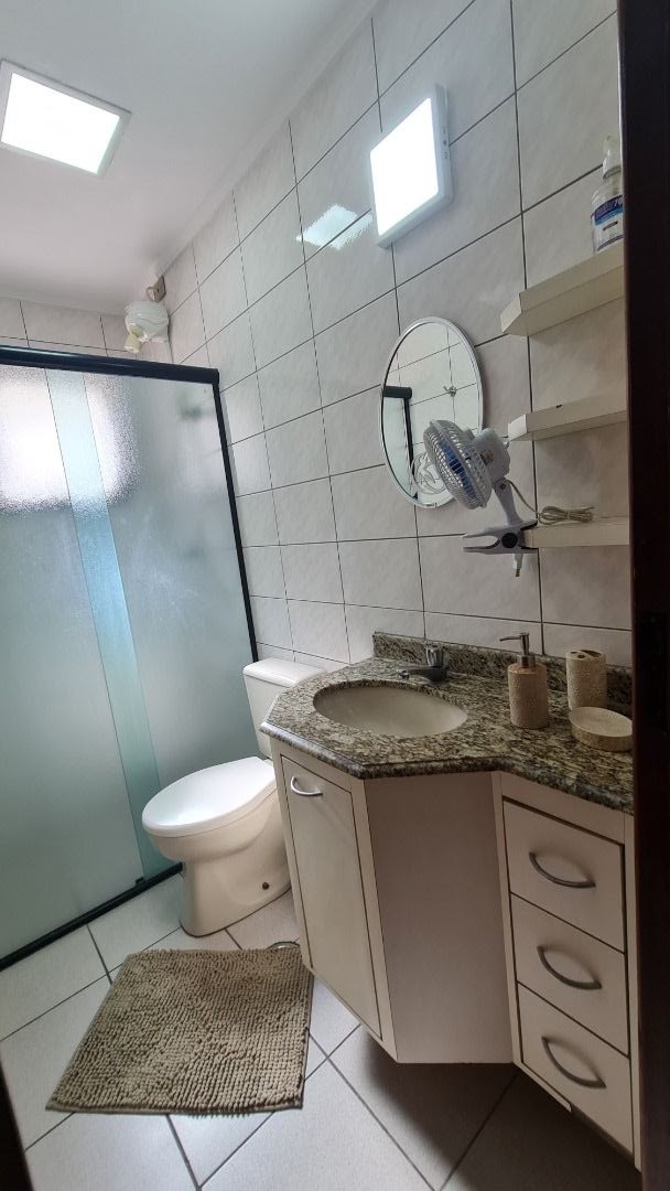 Apartamento à venda com 2 quartos, 70m² - Foto 25