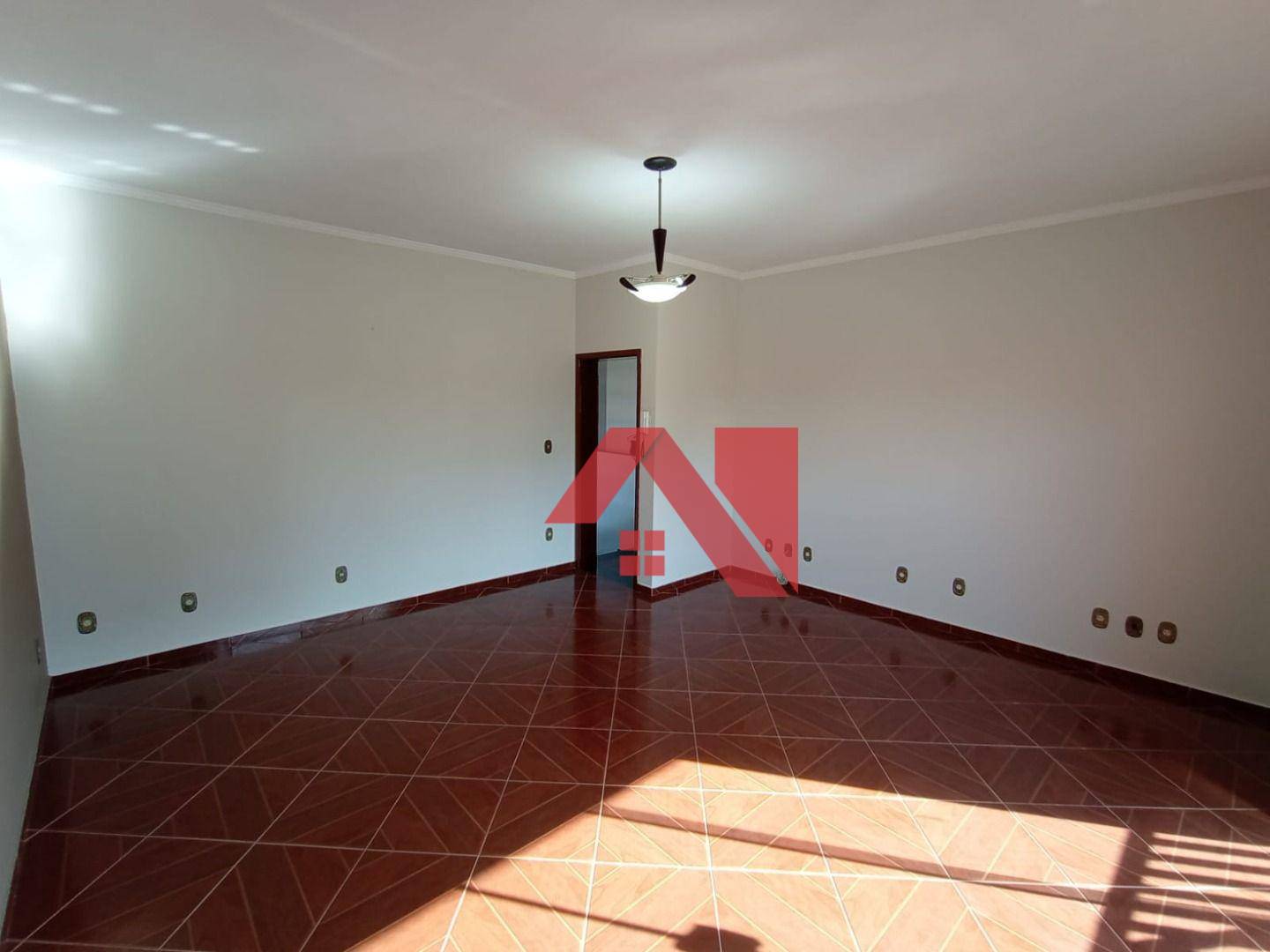 Sobrado à venda com 3 quartos, 350m² - Foto 4