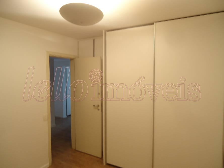 Apartamento para alugar com 3 quartos, 175m² - Foto 8