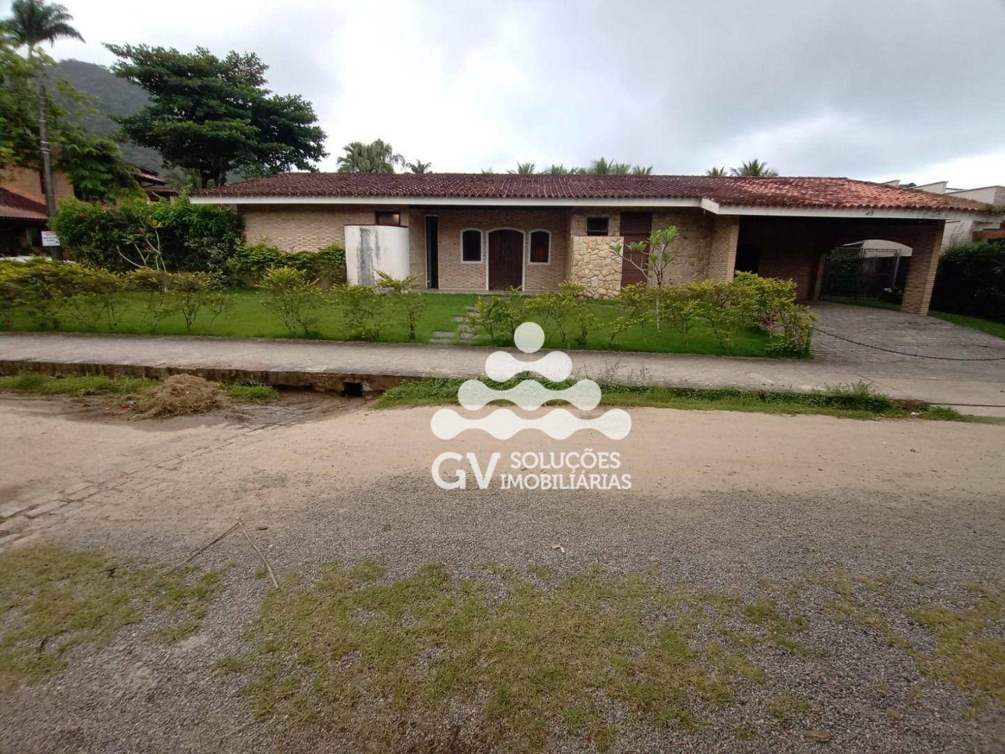 Casa de Condomínio à venda com 5 quartos, 244m² - Foto 1