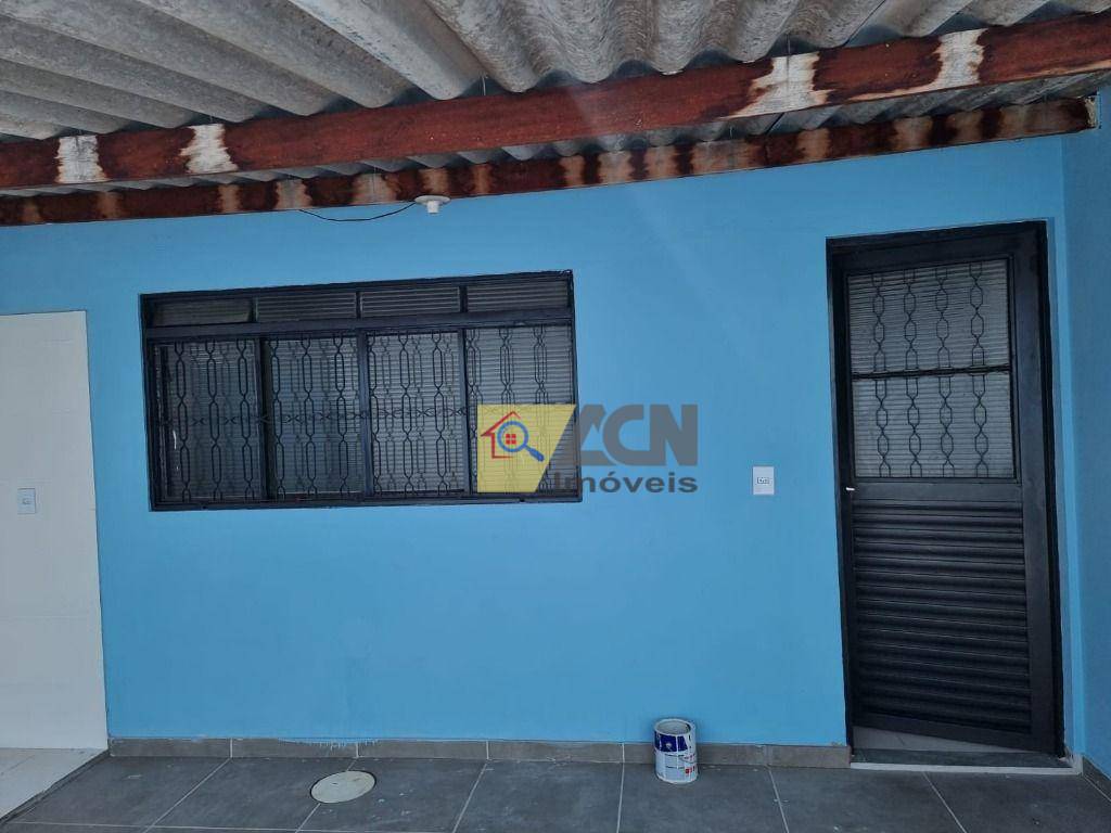 Casa à venda com 2 quartos, 80m² - Foto 1