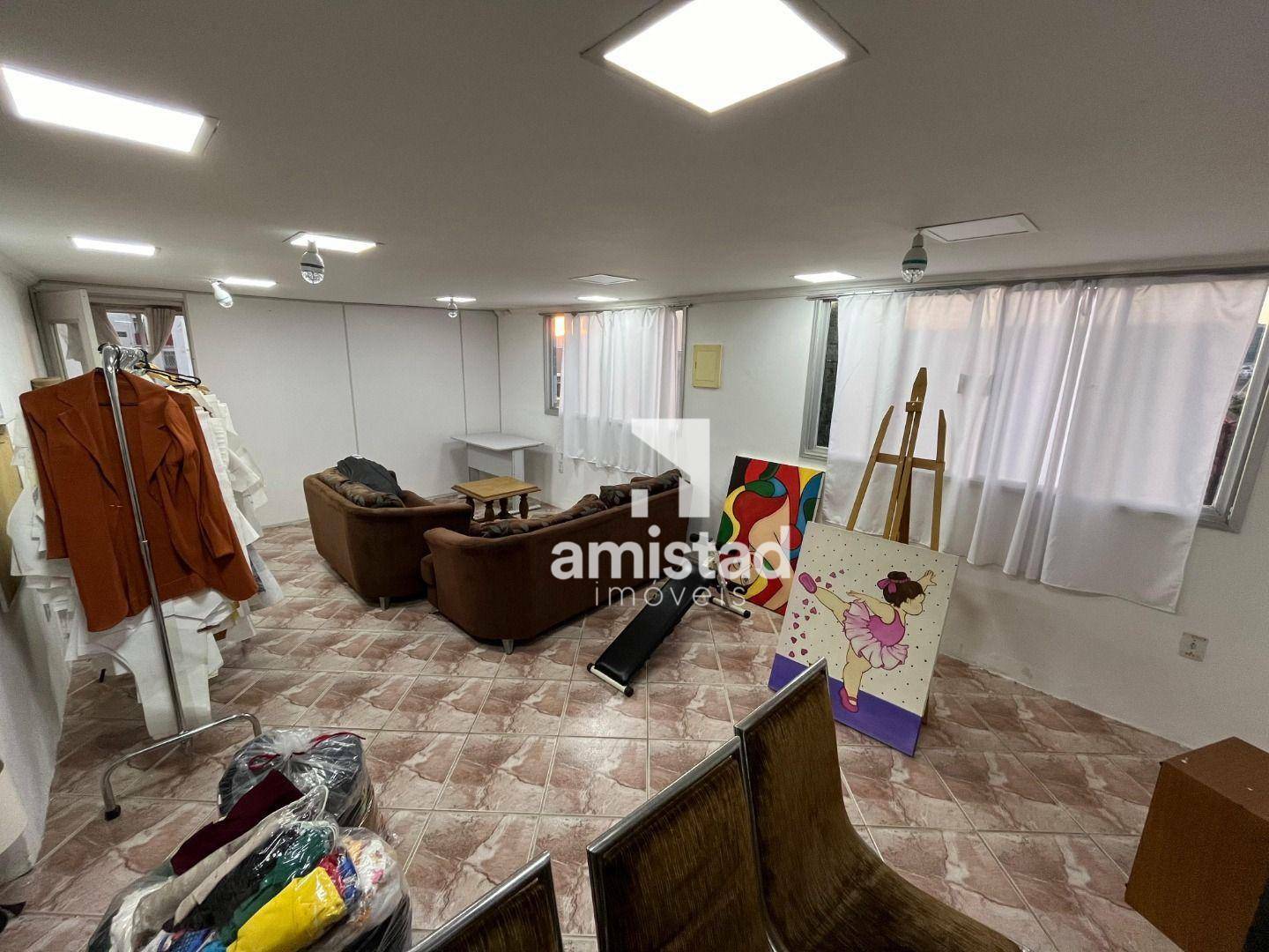 Casa à venda com 5 quartos, 235m² - Foto 18