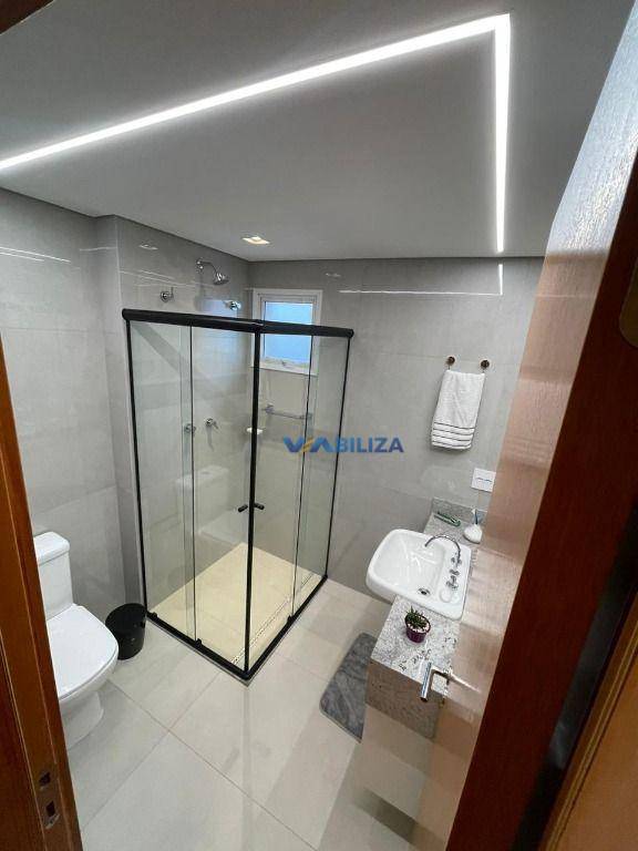 Apartamento à venda com 3 quartos, 197m² - Foto 11