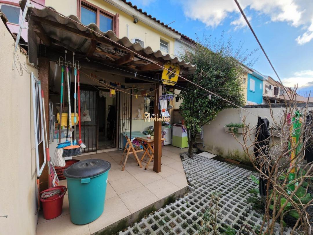 Casa à venda com 2 quartos, 48m² - Foto 8