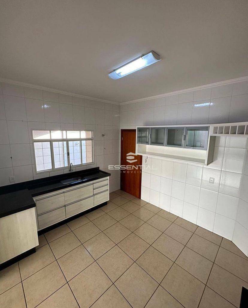 Casa à venda com 3 quartos, 275m² - Foto 15