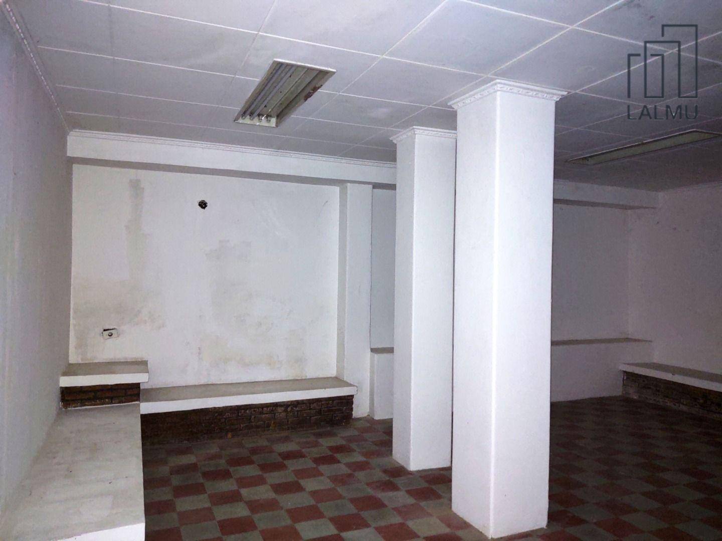 Sobrado para alugar com 3 quartos, 300m² - Foto 72