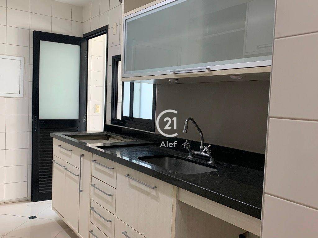 Apartamento para alugar com 3 quartos, 130m² - Foto 4