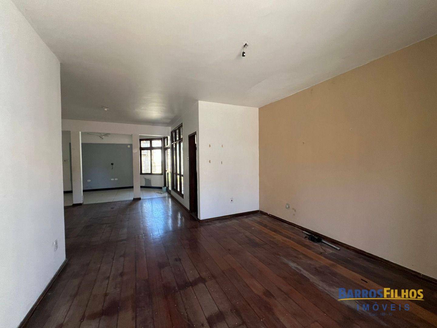 Casa à venda com 4 quartos, 475M2 - Foto 2