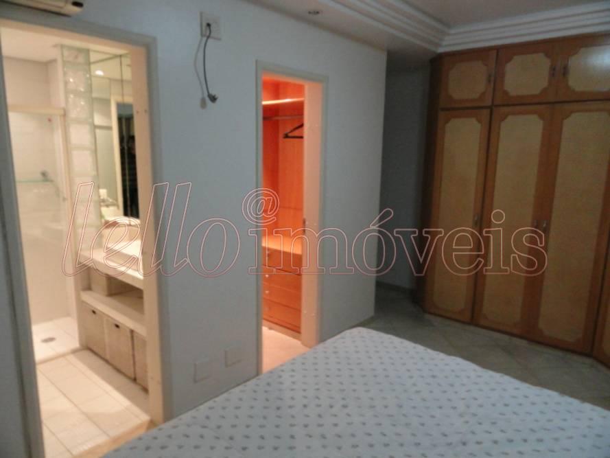 Apartamento para alugar com 4 quartos, 145m² - Foto 10