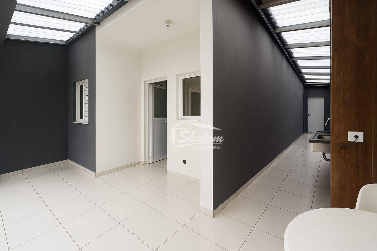 Casa à venda com 2 quartos, 60m² - Foto 1
