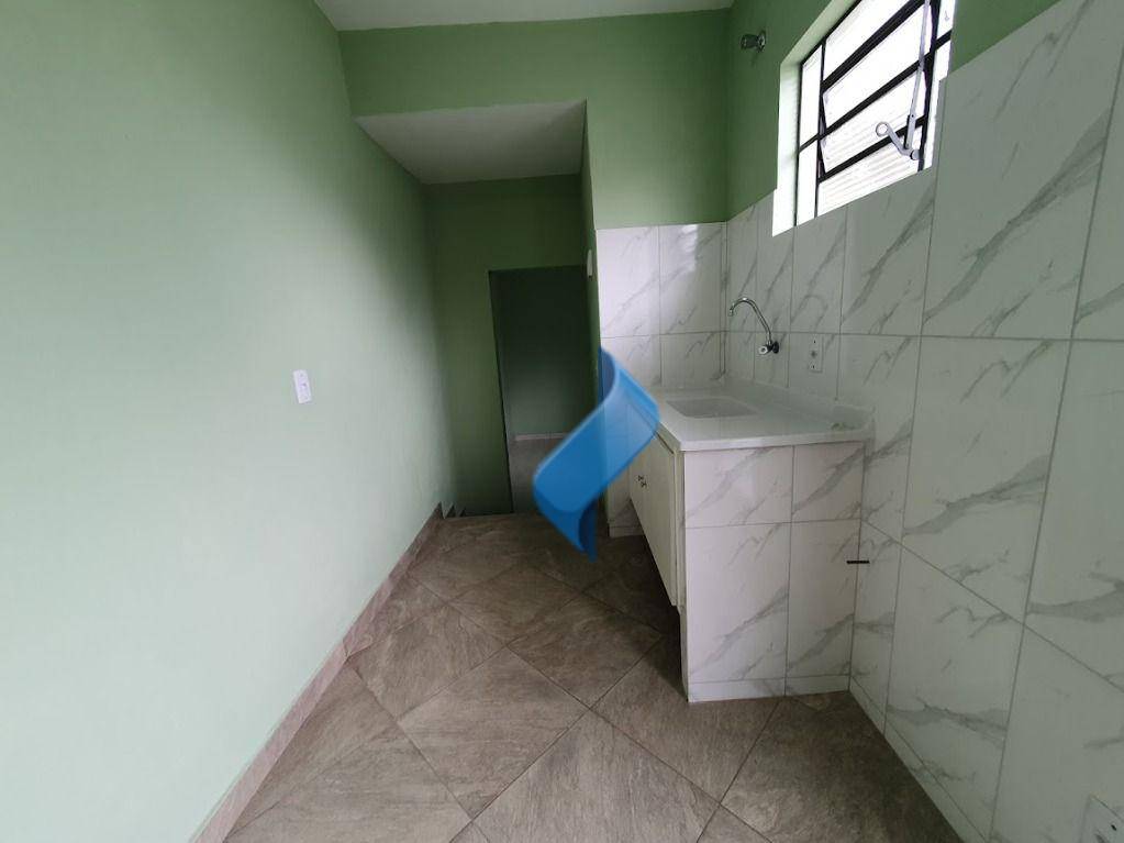 Casa para alugar com 2 quartos, 103m² - Foto 14