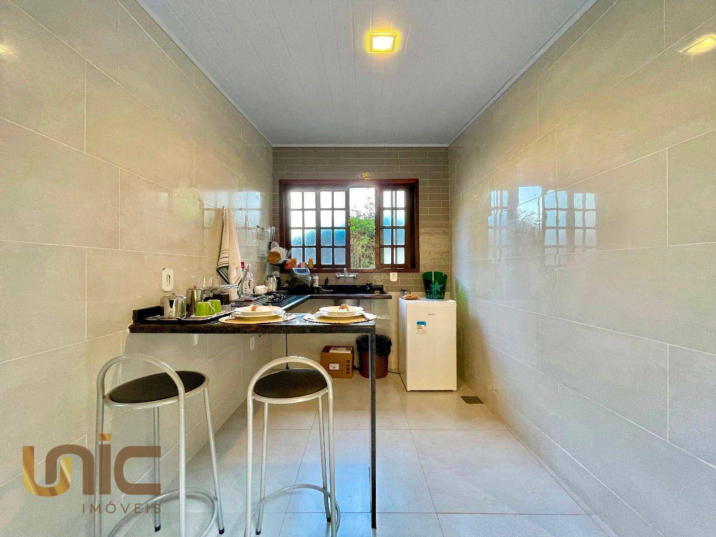 Casa à venda com 9 quartos, 400m² - Foto 45